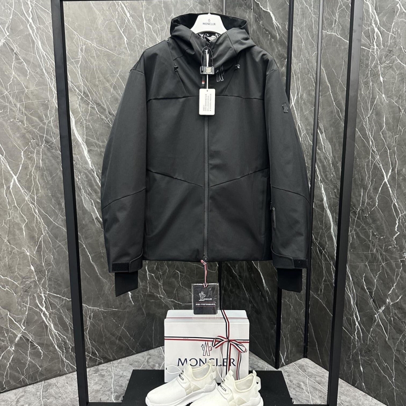 Ba*len*cia*ga down coat